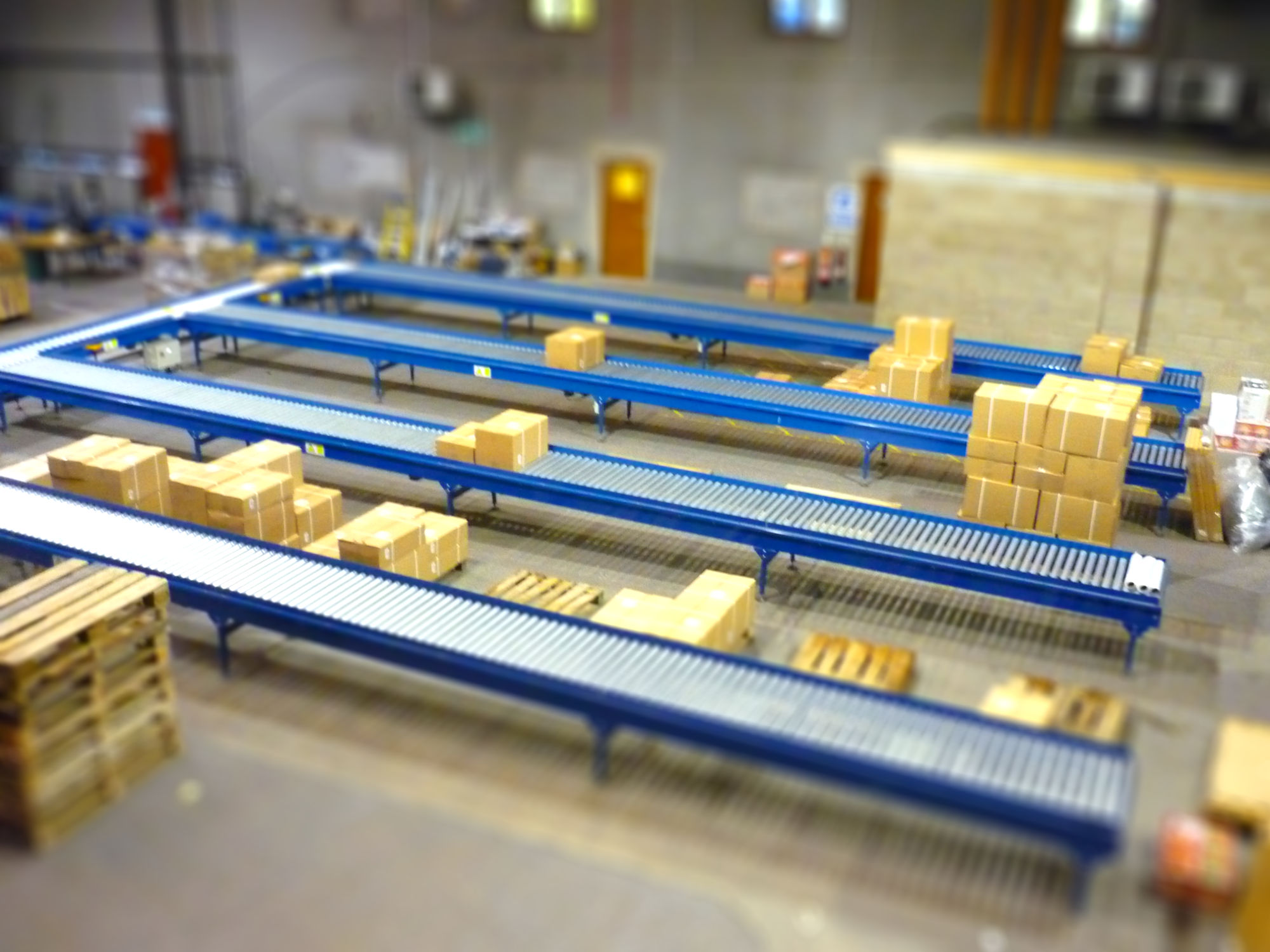 輥筒輸送線現(xiàn)場設計，輥筒流水線廠家